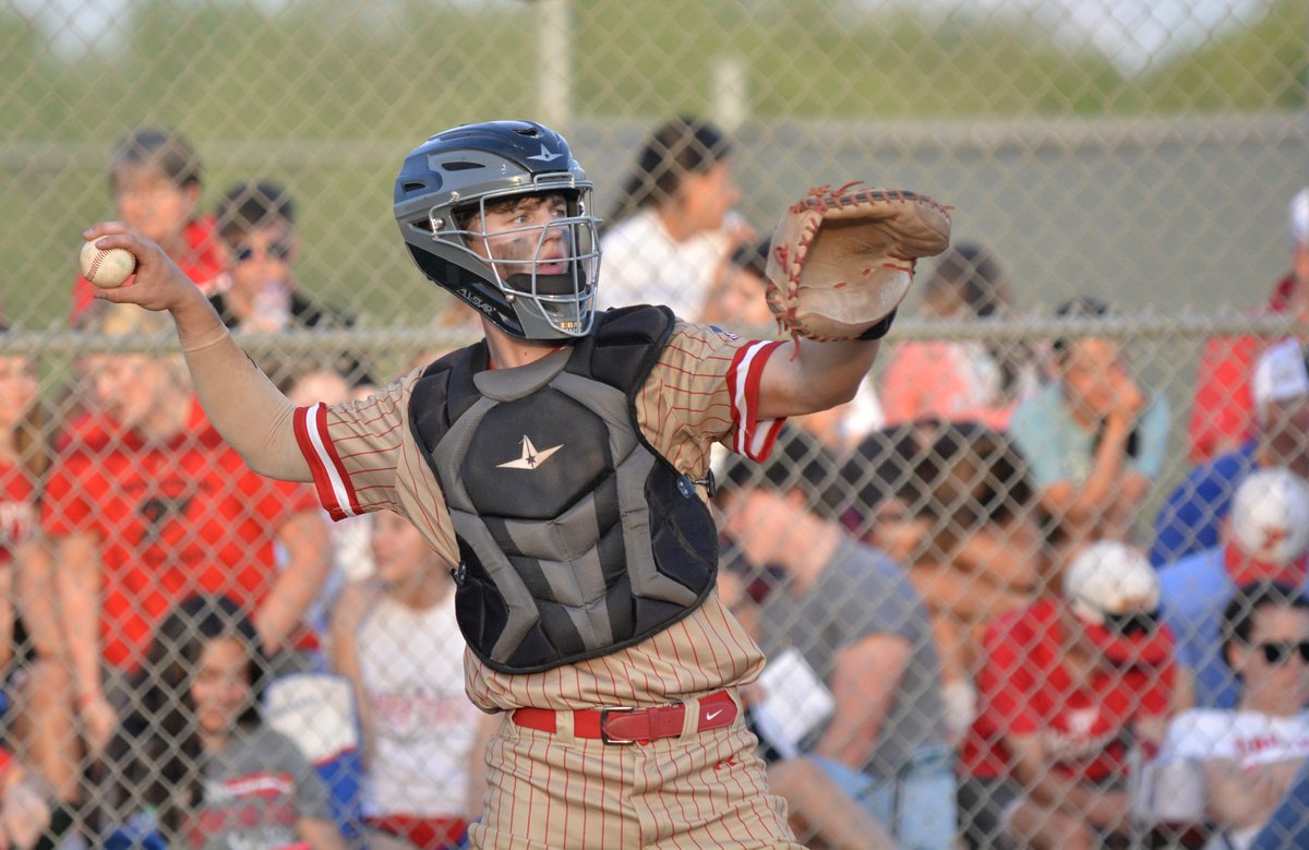derekwwiley's tweet photo. Tonganoxie senior Logan Wake (catcher) and junior Trevor McGraw (pitcher and infielder) were voted First Team All-Frontier League.

STORY: https://t.co/UU2fI70yBh

@TongieHigh @CoachLoomis #kspreps https://t.co/sopzfTuDFQ