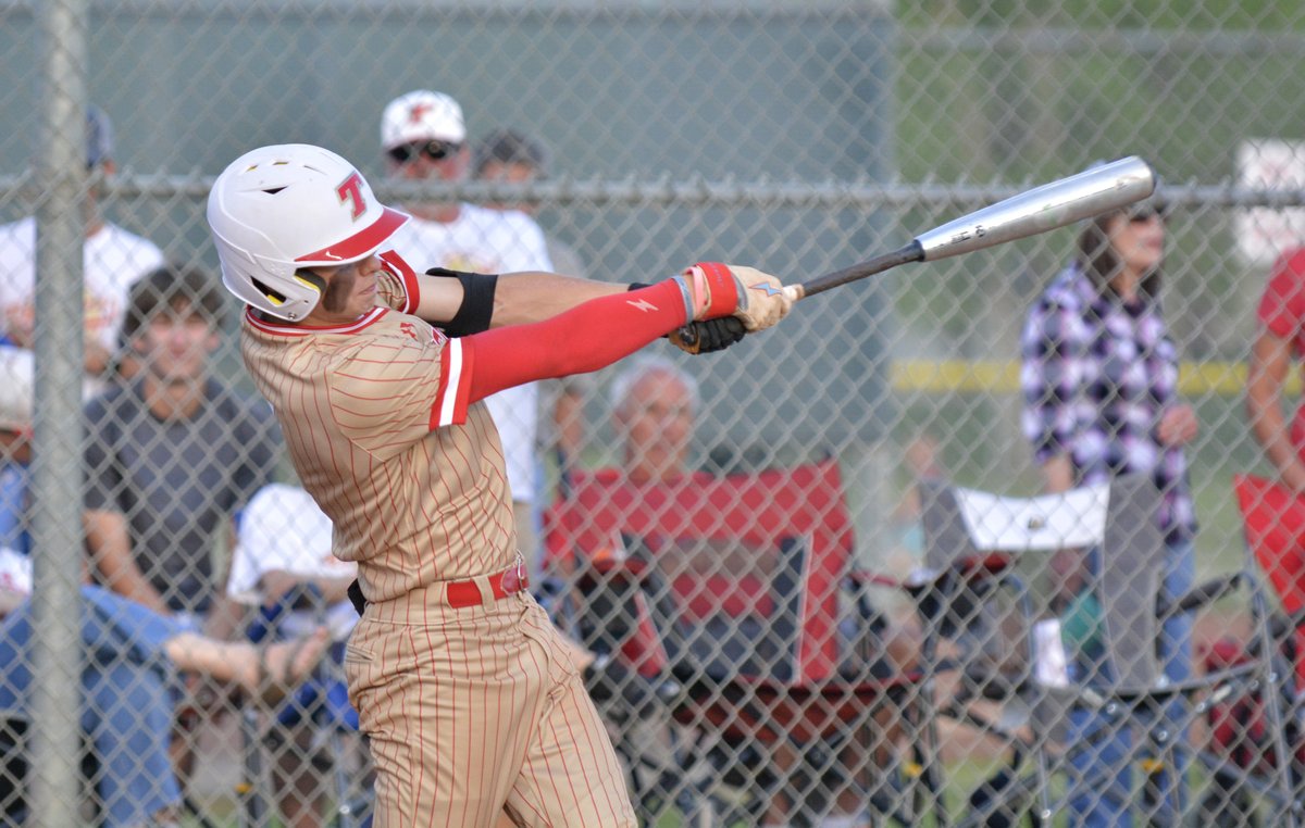 derekwwiley's tweet photo. Tonganoxie senior Logan Wake (catcher) and junior Trevor McGraw (pitcher and infielder) were voted First Team All-Frontier League.

STORY: https://t.co/UU2fI70yBh

@TongieHigh @CoachLoomis #kspreps https://t.co/sopzfTuDFQ