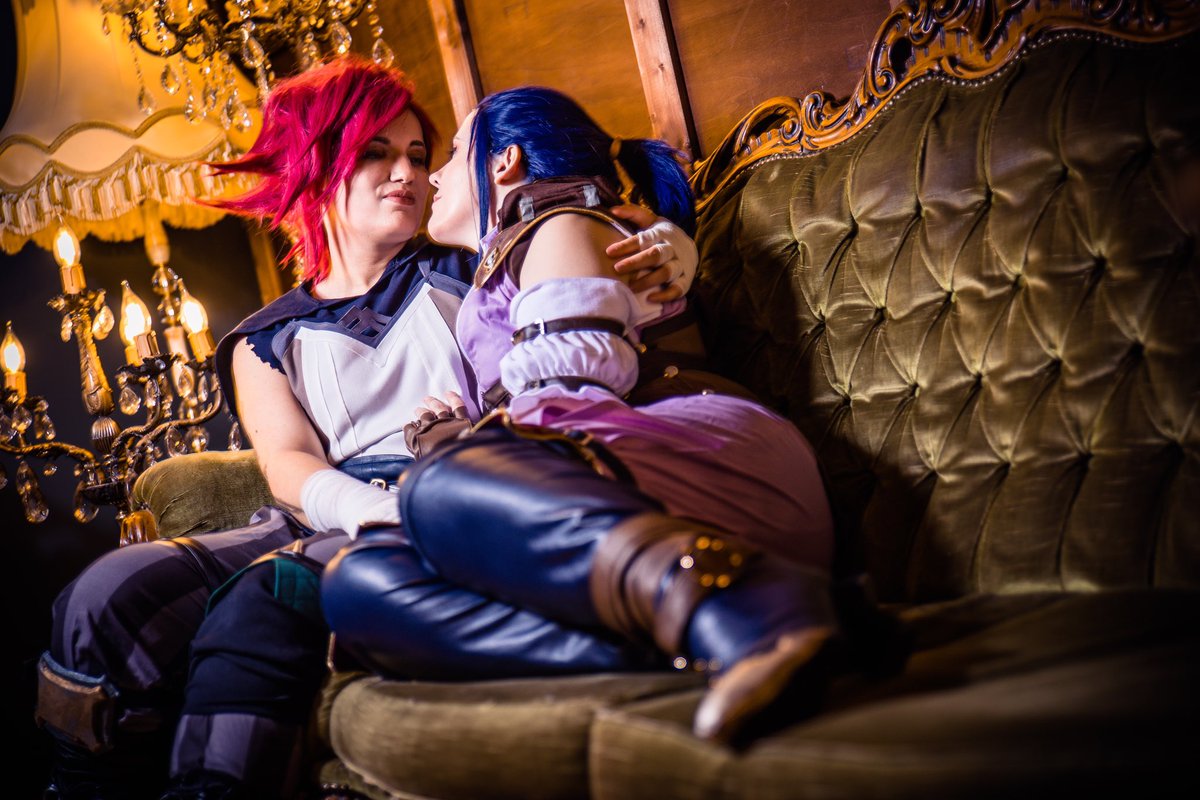WildlingsWerk's tweet photo. Stay by my side Vi.

Shame on me for not showing these amazing pictures from @MissKrone until now 🙈

Vi is @sobobani 💕 and Caitlyn is me

#caitvi #piltoversfinest #vicosplay #caitlyncosplay #leagueoflegends #arcane #leagueoflegendscosplay #arcanecosplay https://t.co/EATLanlS7E