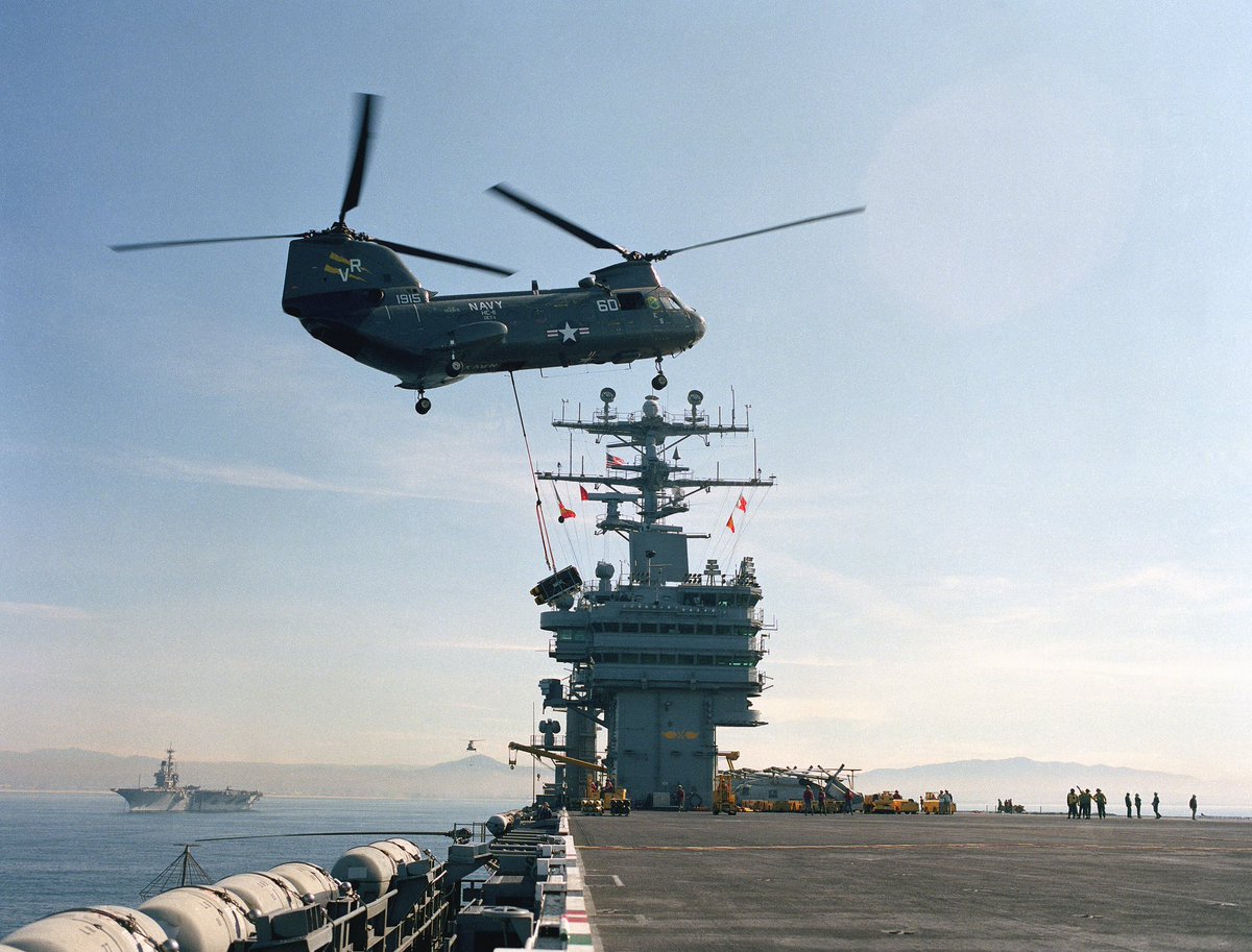 Boneyardsafari's tweet photo. It’s #phrogfriday flashback to 1991 HH-46D 151915 from HC-11 conducting #vertrep delivering pallets to Abe from Indy off the Silver Strand outside of #sandiegobay #flynavy #ch46 #hh46 #ussindependence #cv62 #ussabrahamlincoln #cvn72 #aviationsafari #boneyardsafari #hc11 https://t.co/t4CyMFB4tr