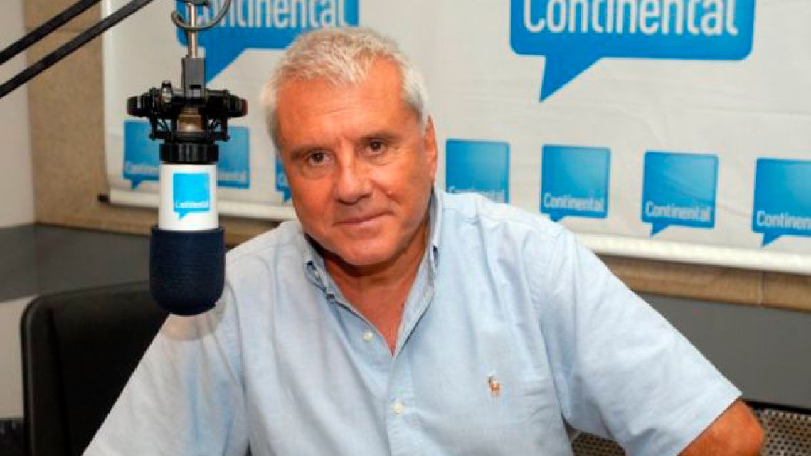 Contracurva's tweet photo. Veo tendencia a Fernando Bravo, y no es para menos. Al revés de todo el periodismo ensobrado, complaciente y decadente, le lanzó una frase lapidaria a Wado de Pedro: «¿No tuviste tiempo para pensar en una nueva Argentina antes?» https://t.co/0Yg6LFX9J8