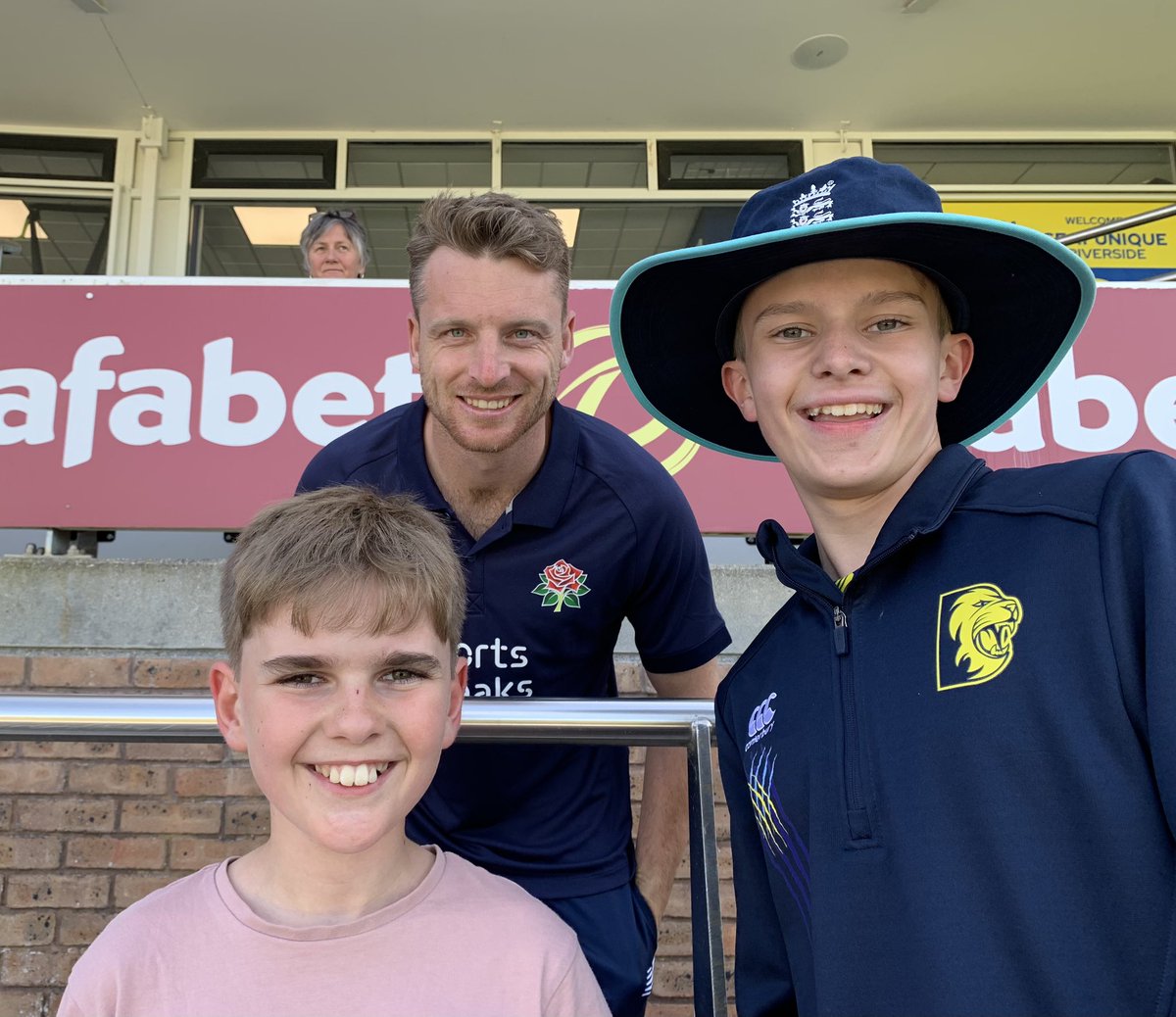 MiniMonster78's tweet photo. @DurhamCricket @northen_branch #DCSelfie #FortheNorth https://t.co/EfiuLrF80c