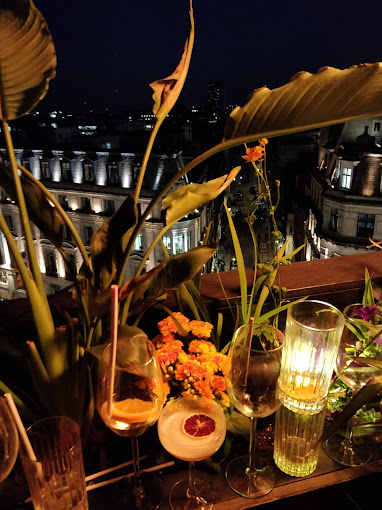 regiendrakece's tweet image. Beautiful night out view with my friends