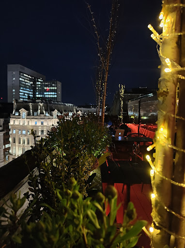 regiendrakece's tweet image. Beautiful night out view with my friends