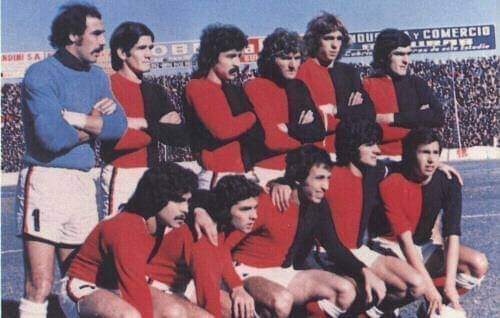 MFRubiolo's tweet photo. 2 DE JUNIO 1974 NEWELL´S CAMPEÓN!!!
BENDITA SEA TU ZURDA @maritozanabria! ❤️🖤⚽️🏆⭐️
#MiMayorOrgullo #TuPeorHumillacion https://t.co/H8x9RlNwGx