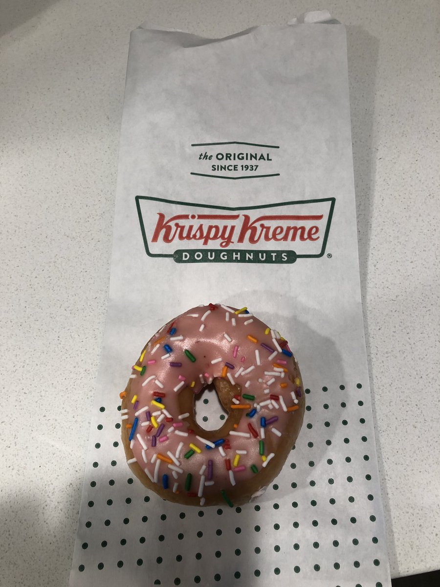 lancerway88's tweet photo. Favorite Day of the Year - “National Doughnut Day” - Friday, June 2nd 😃👍 #FreeDoughnutToday #LuckyMe #MyVice 🍩 https://t.co/sjZg8k6QpL