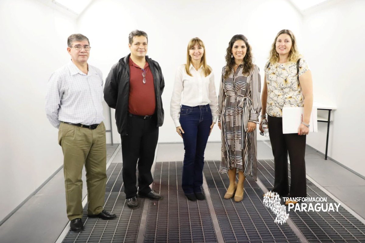 TransformamosPy's tweet photo. Alianzas que transforman ✨ 

Desde hoy instalamos con el Ministerio de Trabajo, un Sistema de Capacitación permanente en Liderazgo, para alumnas/os, emprendedores e instructores. 

¡Seguimos construyendo oportunidades por un país fuerte en capital humano!

#PlanNacionaldeEmpleo https://t.co/FrVzOUHswn