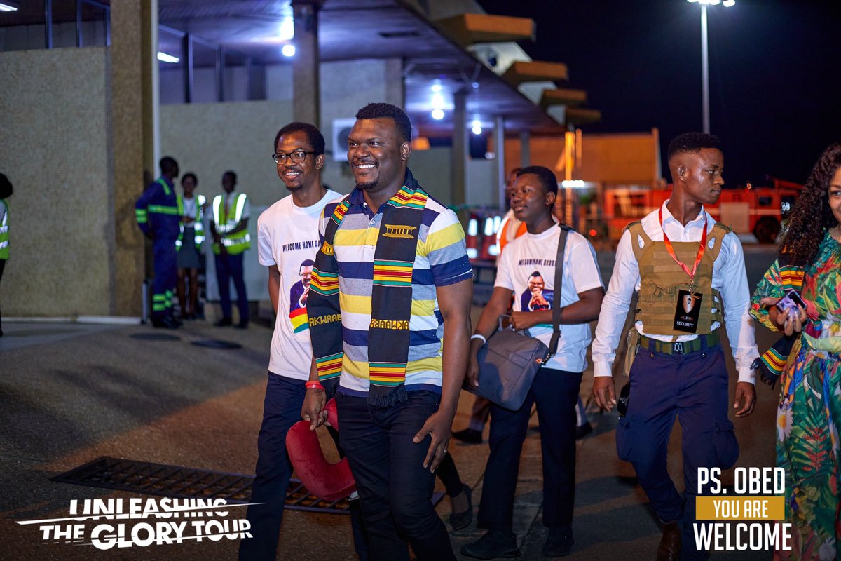 ChristCosmoInc's tweet photo. Welcome Daddy!
Akwaaba Egya! 
Woezor Papa!

Our father returned from tour last night and it was with great joy that we swarmed the airport to welcome him. It’s such a delight to have him back with us. Welcome back Daddy 🤗 @thepastorobed

#WelcomeHomeDaddy
#ThePastorObed https://t.co/LDYMCTe165