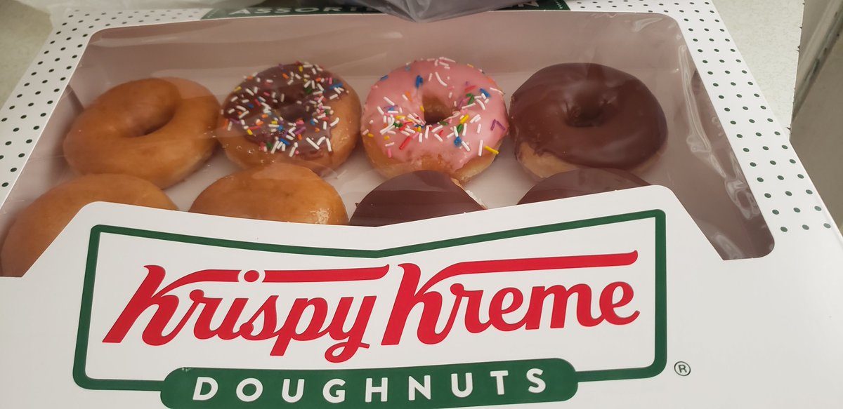 denji_don's tweet photo. I had the unforgiving urge for Krispy Kreme doughnuts and just bought myself a dozen of these bad boys.
#streamer #doughnuts #krispykreme https://t.co/ew8IBwk8kT