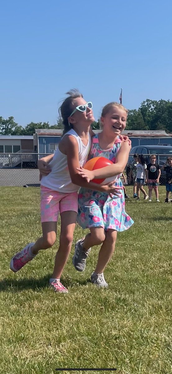 LHSprincpl's tweet photo. Beach Day Fun at LHS. Thank you to our PTO and Staff for making it a great day in the sun !!! https://t.co/ThCmDF8vXG
