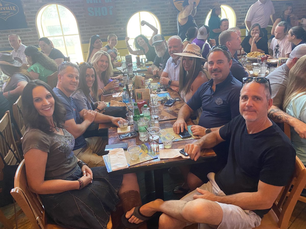 Ready to meet Buzz with our new besties at the back table. ⁦@SXMTheHighway⁩ ⁦<a href="/MarkTubb/">Mark Tubb</a>⁩