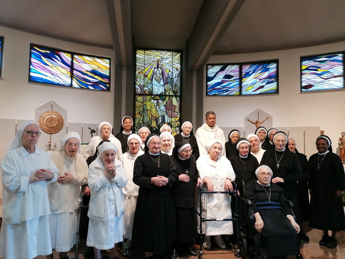 UACPresident's tweet photo. Age and physical limitations can't reduce the value of consecrated life in the Church. A consecrated soul, holy and selfless, is like the candle that lights up the room until the very last drop. When the flame is no more, let's pray that another candle is kindled. https://t.co/UPmVjxbczf