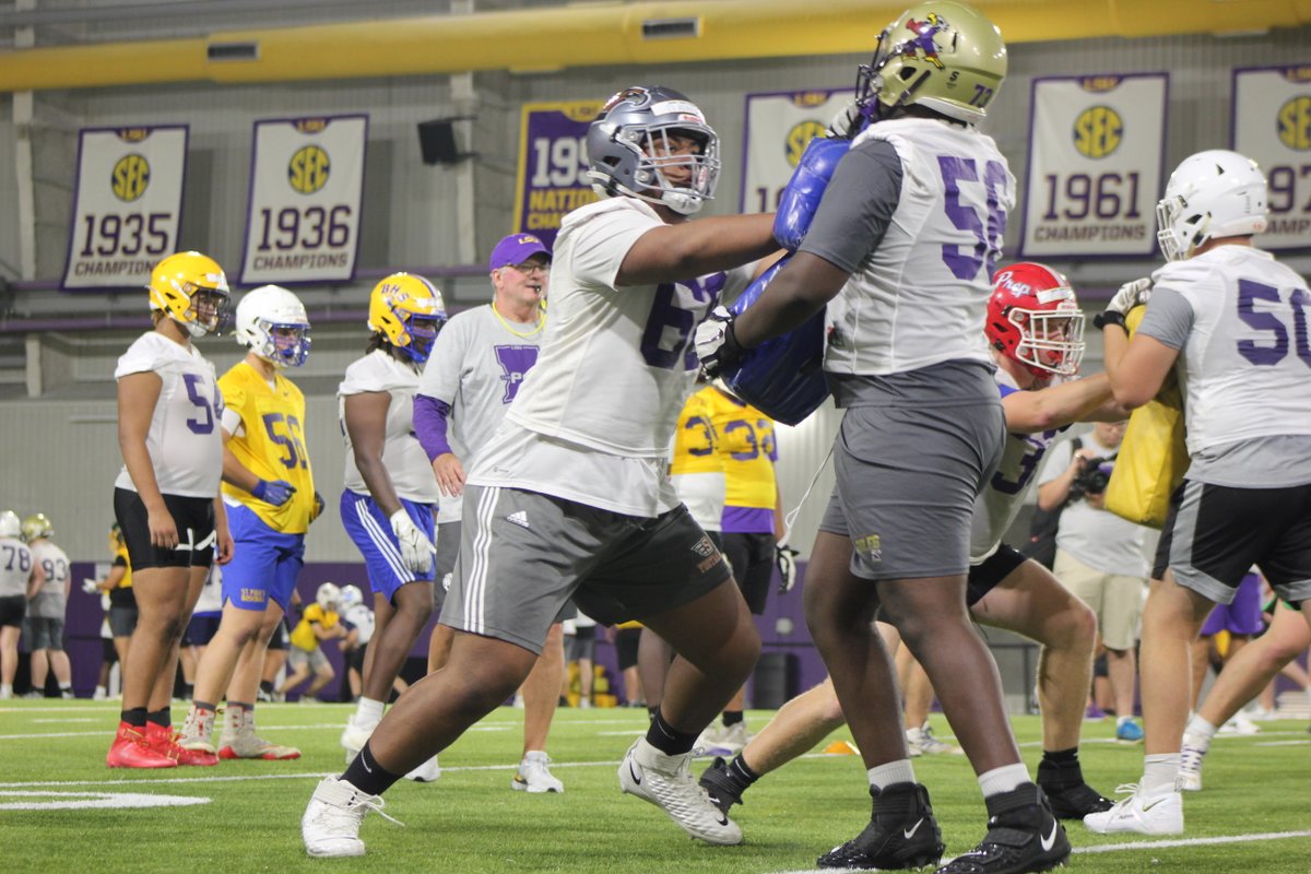 Sheadixon's tweet photo. New: #LSU has handed out a new offer from today's OL/DL camp.

The Tigers are officially in the mix for Utah offensive lineman Darius Afalava.

It's the first SEC offer for the 6-foot-5, 280-pounder out of Utah.

@on3 Profile: https://t.co/05uFgJeM7I https://t.co/dmgz68UCaX