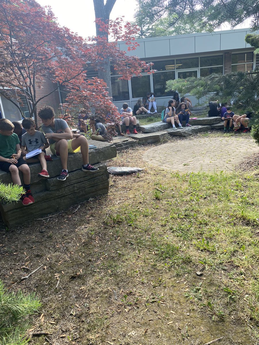 Lauren Rowe tweet media