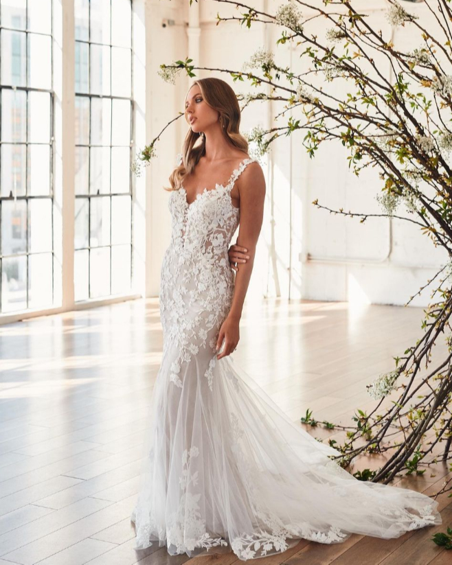 AZWeddingShow's tweet photo. It's #FASHIONFRIDAY and We are so excited to see what @luv_bridal has to showcase on the runway Sunday, Junen 11.  Which style is your favorite?  Be sure to catch the shows at 11am and 1:30pm to see all the looks our exhibitors have to offer and pick your fav for your big day. #A https://t.co/IF9XAXNfns