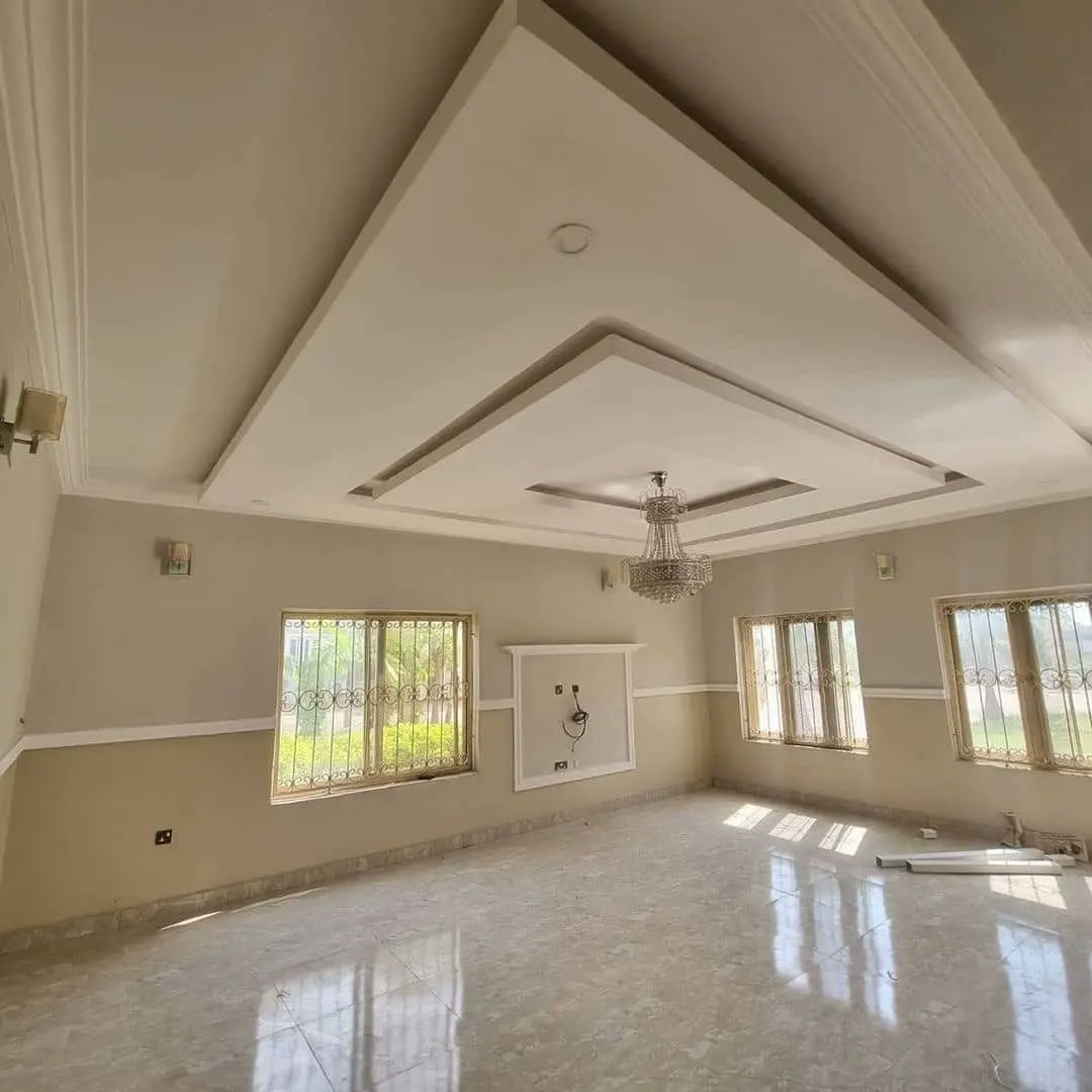 theeasylivingng's tweet photo. π‘ Welcome to your Dream Home in Idu District, Abuja! π
π²4-Bedroom Semi-Detached Duplex for Sale in Idu District, Abuja.π²
π°75 million Nairaπ°
DM us today to schedule a viewing!
#abujarealestate #houseforsale #idu #4bedroomduplex #fittedkitchen #secureneighborhood https://t.co/yxxDSDEtLY