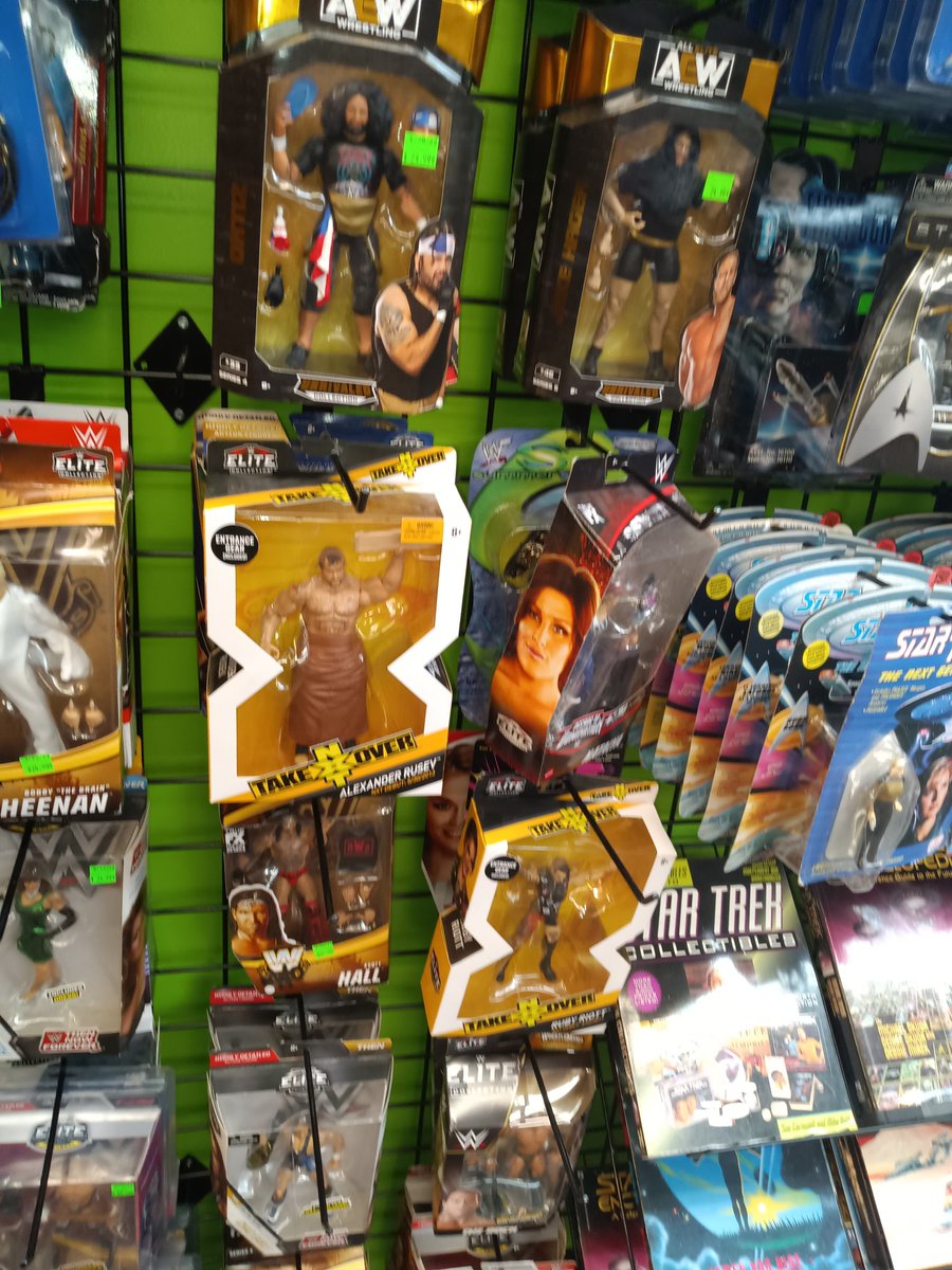 Just another day of toy hunting over at #InnerGeek ! #wrestlingfigs