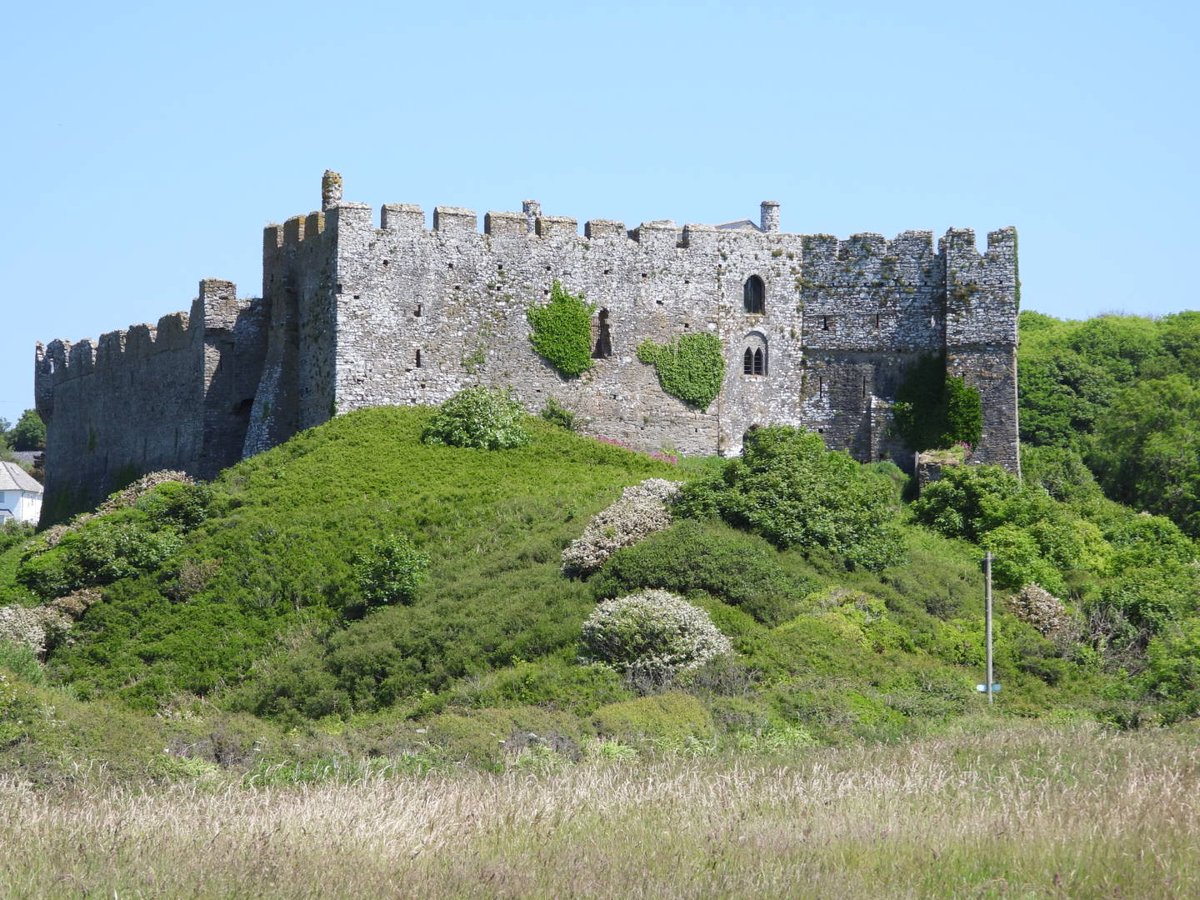 Dean Hall (@deanhall30) on Twitter photo Great to visit <a href="/ManorbierCastle/">Manorbier Castle</a> location for the #BBC #thelionthewitchandthewardrobe #thepevensies #whitewitch filmed in 1988 Great to visit <a href="/ManorbierCastle/">Manorbier Castle</a> location for the #BBC #thelionthewitchandthewardrobe #thepevensies #whitewitch filmed in 1988