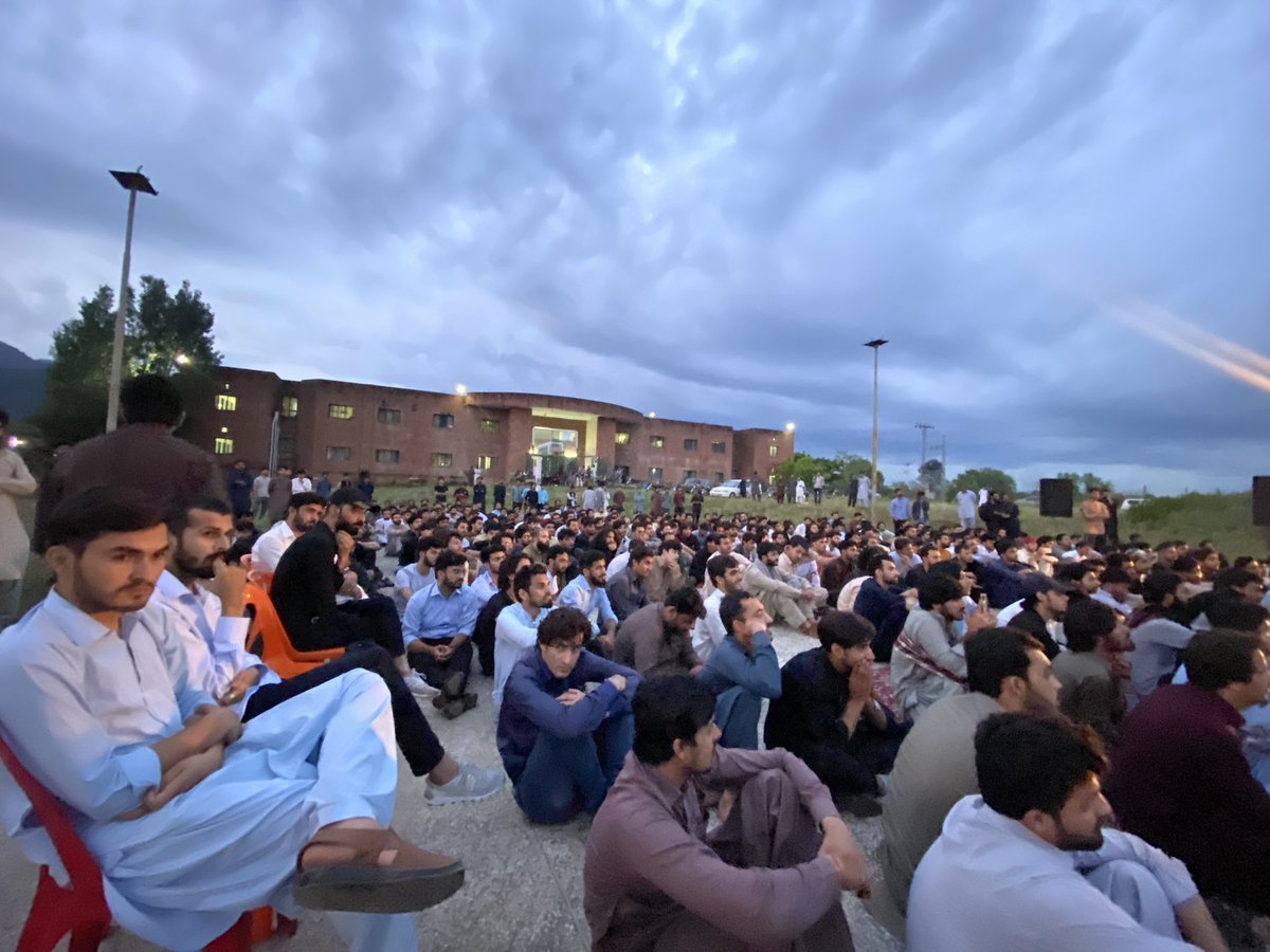 PSCIIUI's tweet photo. PSC_IIUI is delighted to hear that the unwanted dispute between the Baloch and Pashtun Students Council at QAU has been successfully resolved through the peaceful implementation of a traditional jirga system.
پشتون - بلوچ بهائی بھائی ✌️✌️
#LongLivePSC
#PSCIIUI
#PscQau
#qau https://t.co/Zqf7Vz9Cmh