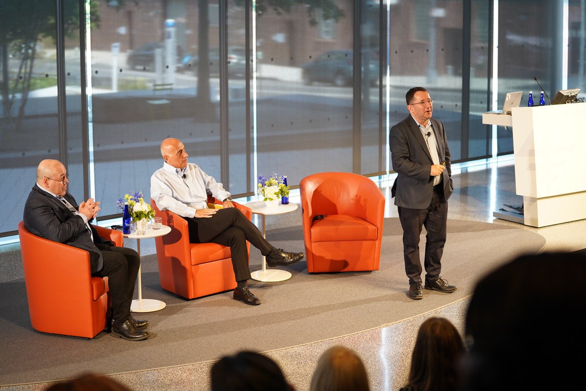 Columbia_Biz's tweet photo. Day 1 of Columbia Business School's 2023 Reunion was a great success. This weekend we are glad to celebrate #CBSAlums from classes ending in 3 and 8 and the Class of 2022. See photos from the first day of events below: https://t.co/m3OKDOZSgj