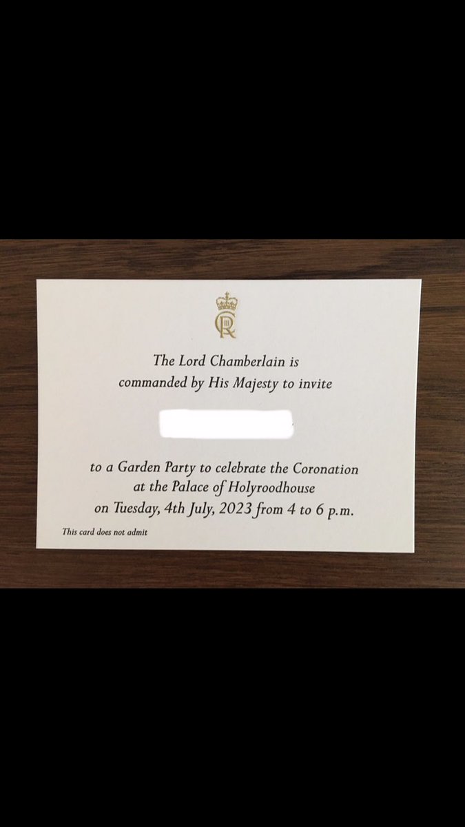 Check this out! 😃👑 🥂🍾 #royalgardenparty