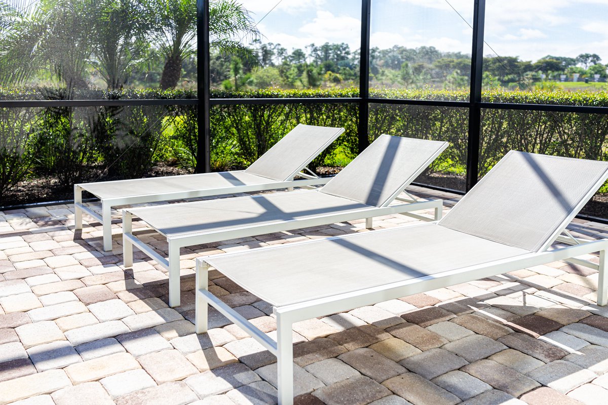 Get your backyard SUMMER READY! With the help of an ACTUAL SWFL Company #3GHOMEEXTERIORS homeprosguide.com/members/20824/… #PatioEnclosures #WindowUpgrade #GutterSystem #ScreenEnclosures #HomeExterior #Naples #FortMyers #FindAPro #HomeProsGuide