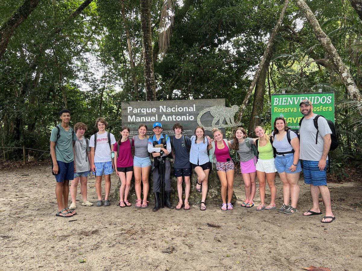 Pura Vida!  Gibbons on immersion explores Manuel Antonio National park! #CGCostaRica23