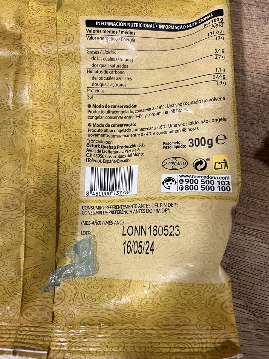 iparruso's tweet photo. @Mercadona , esto me ha salido dentro de una bolsa de carne de Kebab… Es como plástico film https://t.co/23Mm28vnfT