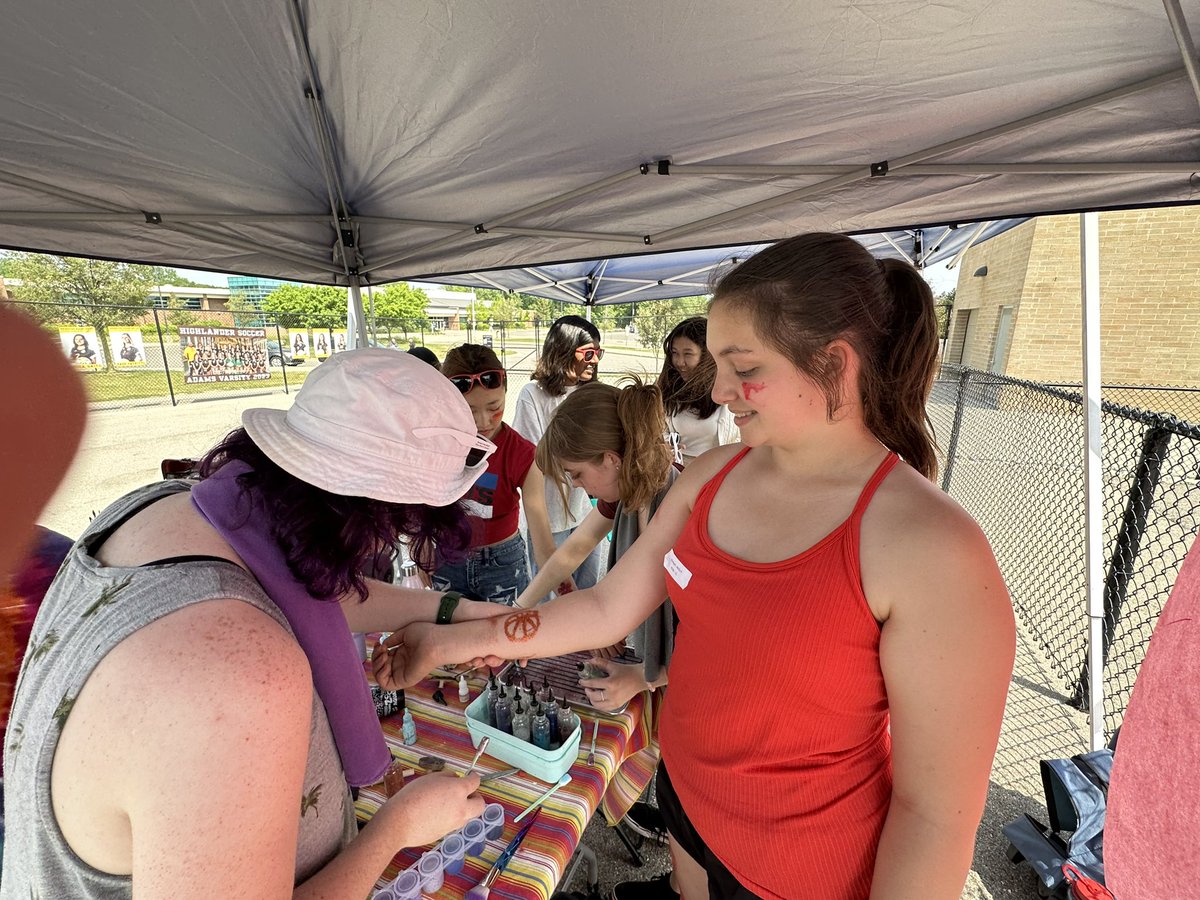 Van Hoosen Middle School (@vhmsvikings) on Twitter photo 3/3 Time for our 8th grade party! #VHUNITED <a href="/rdmooney/">Dan Mooney</a> <a href="/MatthewsVikings/">Laura Matthews</a> <a href="/rochcommschools/">Rochester Community Schools</a> 3/3 Time for our 8th grade party! #VHUNITED <a href="/rdmooney/">Dan Mooney</a> <a href="/MatthewsVikings/">Laura Matthews</a> <a href="/rochcommschools/">Rochester Community Schools</a>