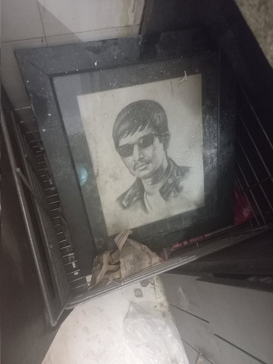 MarleJ6's tweet photo. @kamaalrkhan 
Remember this ? https://t.co/CHZpKjJxrq