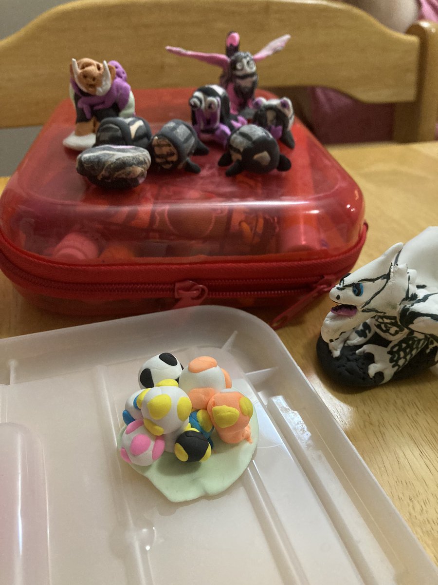 HendershotDavid's tweet photo. Getting ready for some @Wizards_DnD fun at the elementary level! Making mini figures from scratch cause I want kids to see how much they can do to have fun with it. #edchat https://t.co/sDcilt3K1z