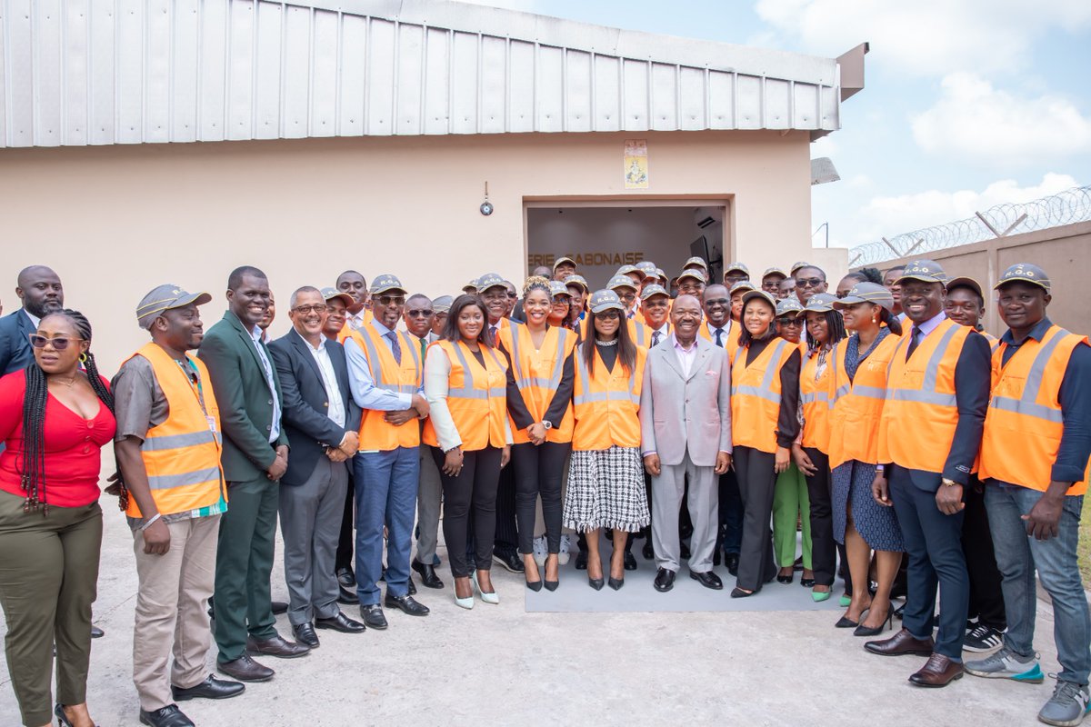 L'inauguration de l'usine de transformation d'or ce jour à la #ZIS de #Nkok par <a href="/PresidentABO/">Ali Bongo Ondimba</a> signifie que l'industrialisation et la diversification de notre économie s'accélèrent de manière irrémédiable avec plus d'emplois et de valeur ajoutée