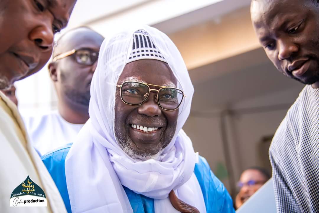 bichriartprod's tweet photo. 🚨#Rappel
" Maa wakhooni  Sénégal biniou amé Serigne Touba sila Diam ame lolou sama Gueum Gueum la té Diam diodiou si Yéne nie djité laye diaaré ndah yéne lafi Yalla ték, si #Ndioub ak #Deugue rek silaye diam di amé"  

Cheikh Mouhammad Mountakha, 26 janvier 2023 à Porokhane https://t.co/4M0QD3vZHI