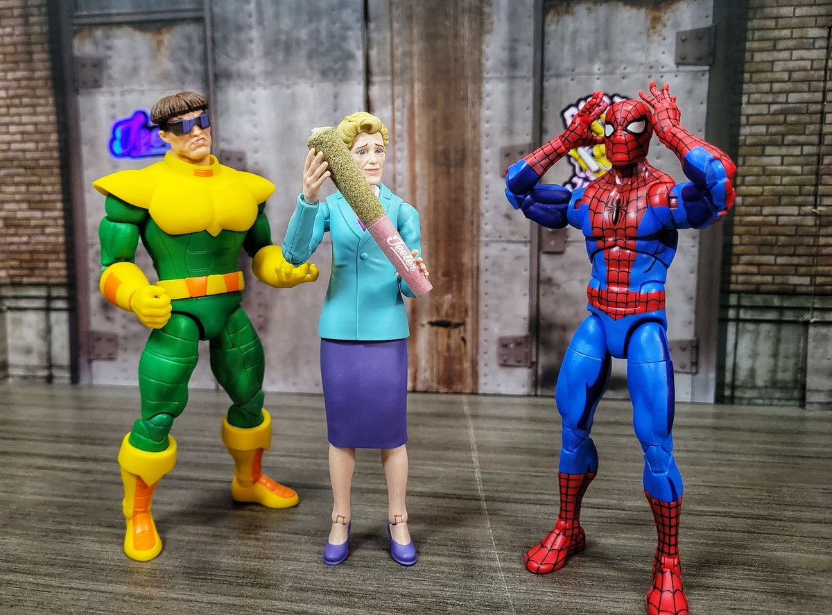 Relax, Peter, it's for my arthritis. 

#MarvelLegends
#SpiderMantheAnimatedSeries
#tf_fan_1986