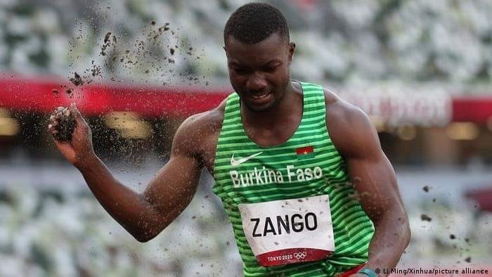 DaondorolaDo's tweet photo. #Athletisme : Hugues Zango du #Burkina a  remporté la médaille d’argent à la #DiamondLeague de Florence en Italie avec un bond à 17,68m. Le 31 mai 2023, il a remporté l'or au Meeting International d'Athlétisme de Montreuil avec un saut à 17,29m.   #Lwili #DD https://t.co/RDyjVRxVib