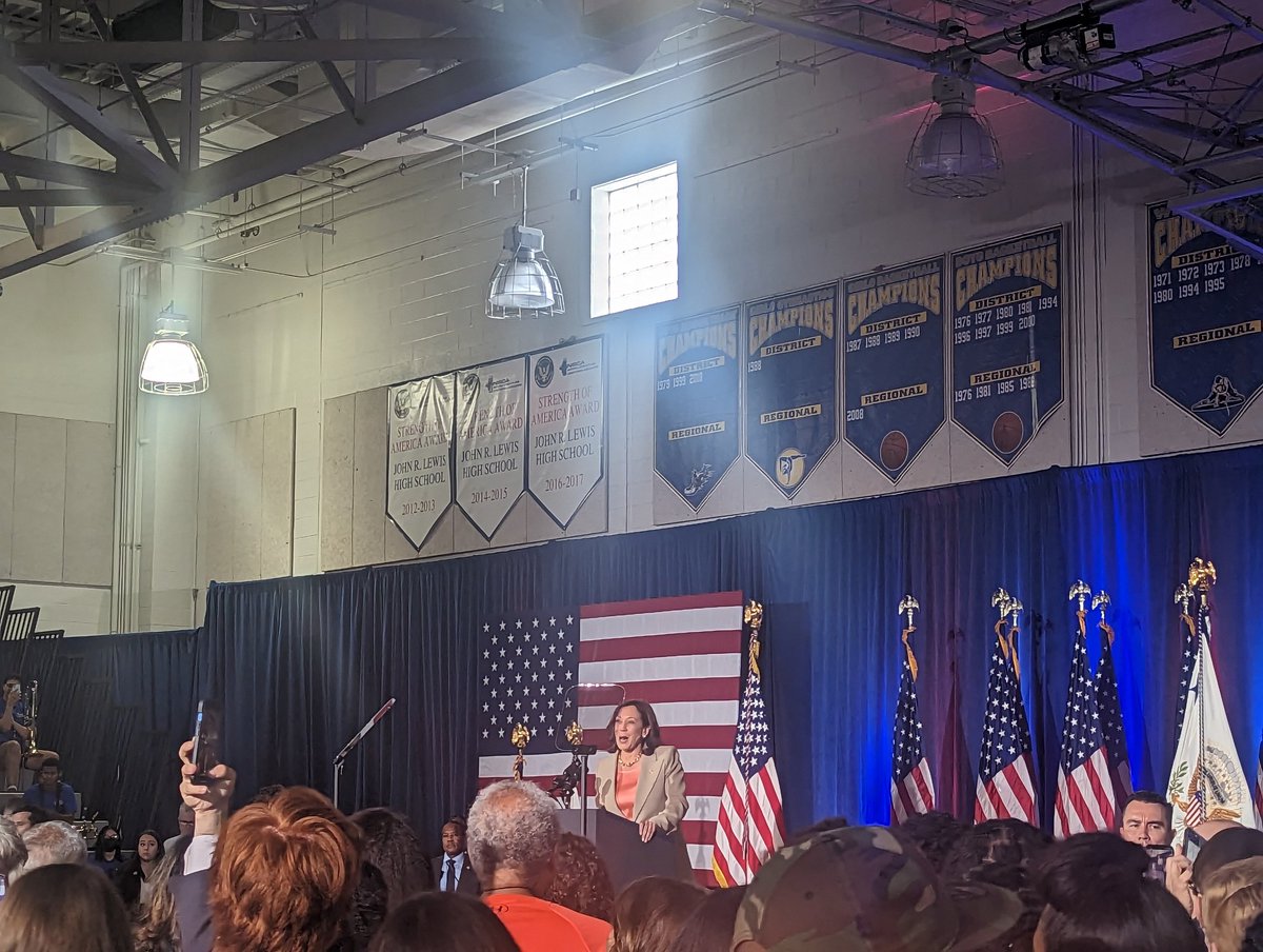CoachVerloop's tweet photo. A memorable day at Lewis High School. @KamalaHarris and @SecCardona came to speak about gun violence in schools. https://t.co/FiFgFNrgJq