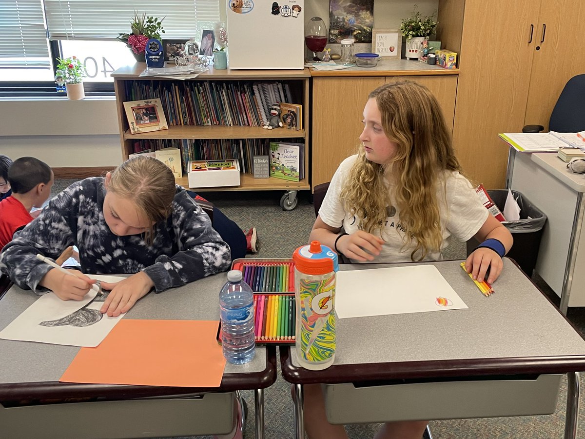 NMurphySRE's tweet photo. Art Day!!! #Monthoffun #Warriorsatwork https://t.co/uLxJosLZ1T