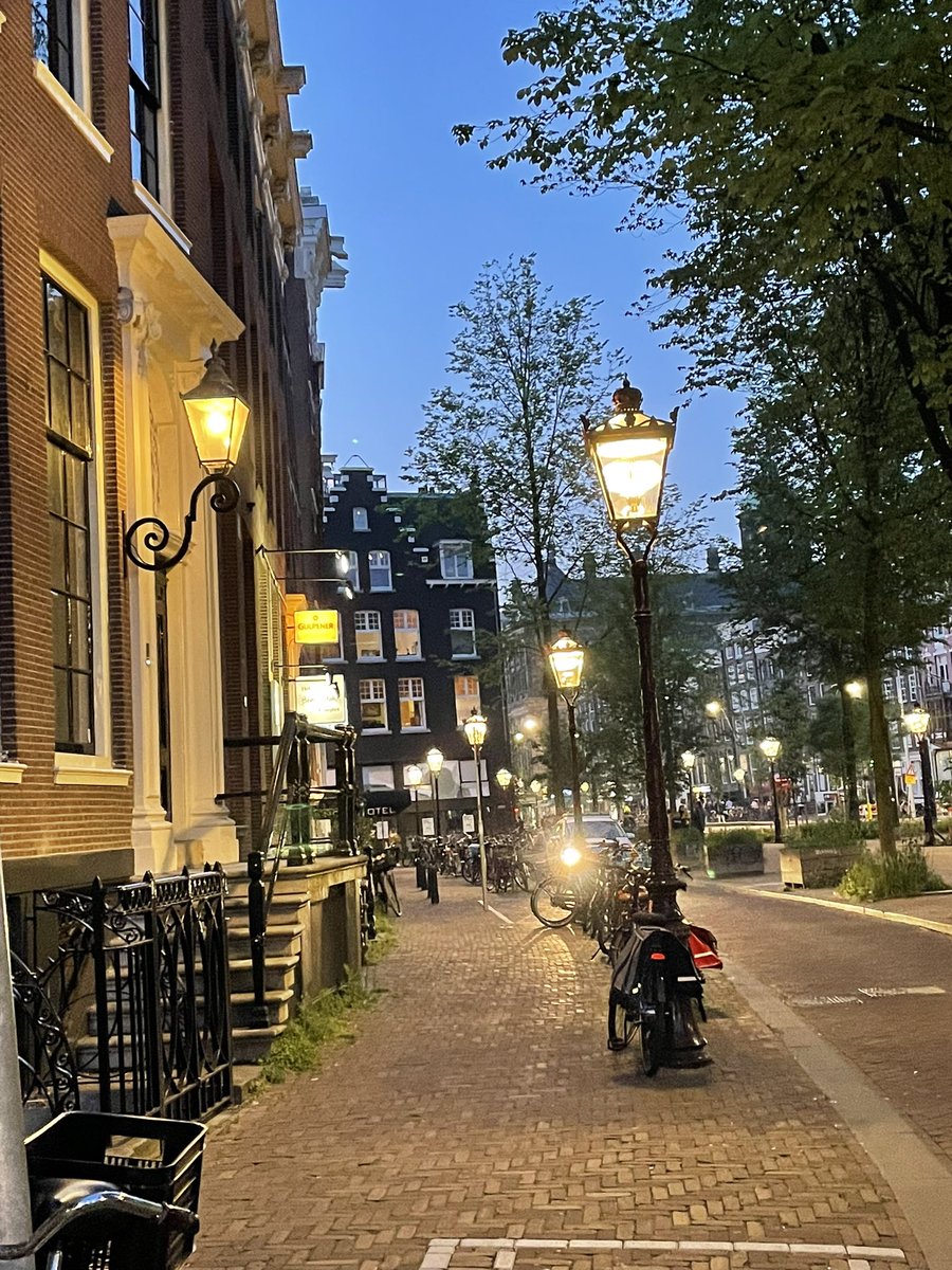 amsterdam_pics's tweet photo. Ondertussen in Amsterdam https://t.co/Bx51bdJQm0