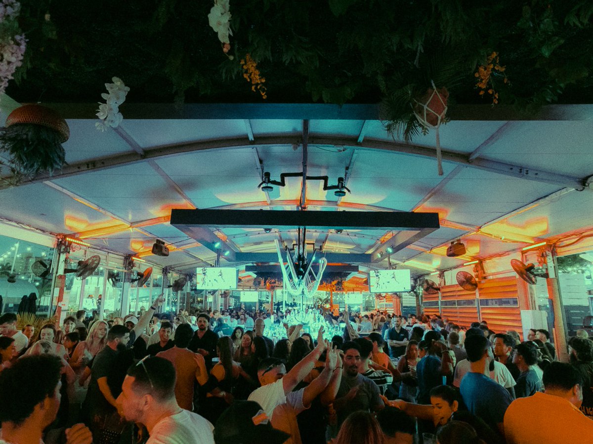 When the sun goes down, Wharf at Night begins!🕺 Join us and <a href="/BraxtonBerrios/">Braxton Berrios</a> for a special meet &amp; greet, music and 5 for $30 The Finnish <a href="/LongDrink/">LYNETTE LANGFORD</a> seltzers all night!🍻