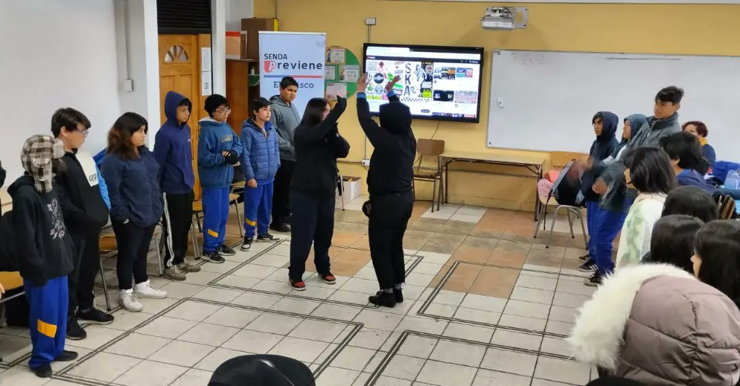 SENDAElQuisco's tweet photo. Hoy realizamos el taller de Risoterapia para el 6to básico del Colegio El Quisco 🌵

Gracias por la participación y motivación a reírse y disfrutar 😁❣

#MásComunidadMásPrevención https://t.co/7U2KdvWpGo