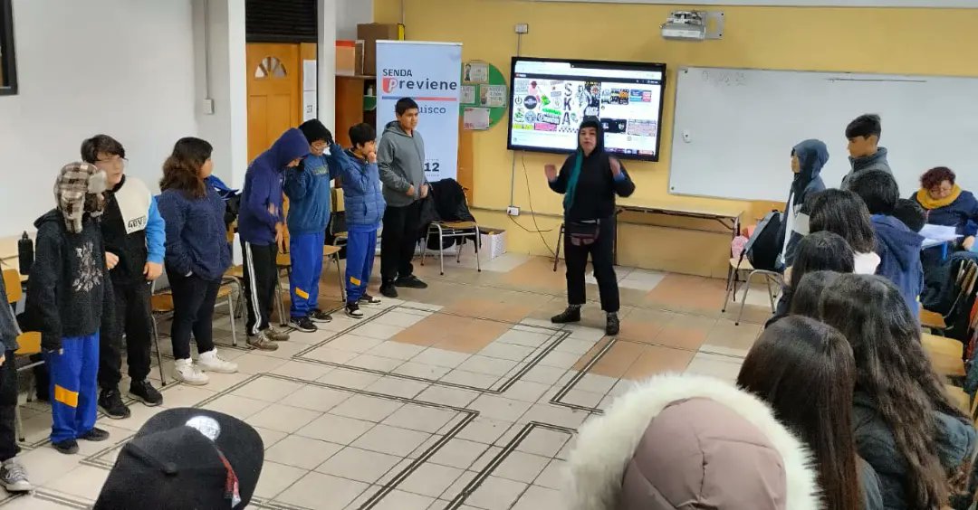 SENDAElQuisco's tweet photo. Hoy realizamos el taller de Risoterapia para el 6to básico del Colegio El Quisco 🌵

Gracias por la participación y motivación a reírse y disfrutar 😁❣

#MásComunidadMásPrevención https://t.co/7U2KdvWpGo