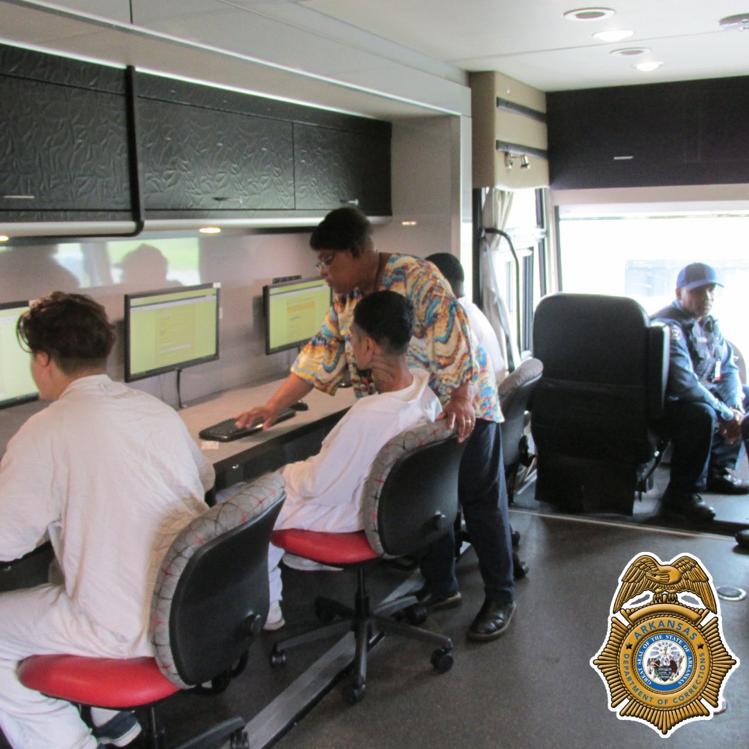 ADCPIO's tweet photo. The staff and offenders in the Cummins Unit Think Legacy program would like to thank @ArkansasDWS for stopping by with their Mobile Workforce Center!
#ARDWS #CumminsUnit #ThinkLegacy https://t.co/56eR0tWOpd