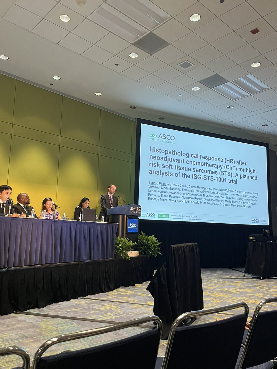 Let's kick off this @ASCO2023 with the super-interesting presentation of @sandro_pasquali from @IstTumori about #histopatologicalresponse after #neoadjuvantchemotherapy in #highriskSTS 

#myfirstasco #sarcoma #ASCO2023