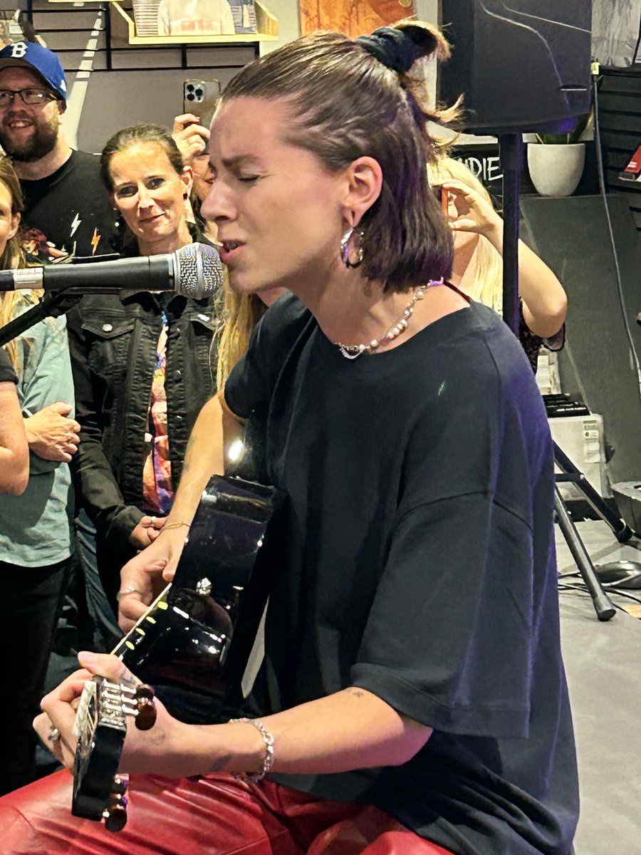 Andrew Trotman tweet media