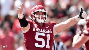 Extremely blessed to receive an 🅾️ffer from University of Arkansas🐗 ‼️@tikelly17 @CoachLanier34 @CoachBrettWest @CoachSFountain @On3sports @247recruiting