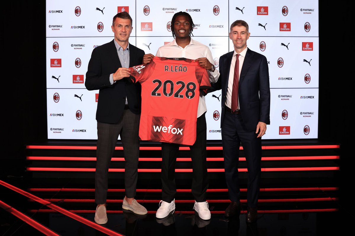 RafaeLeao7's tweet image. Casa mia ❤️🖤
We go 🏄🏾‍♂️