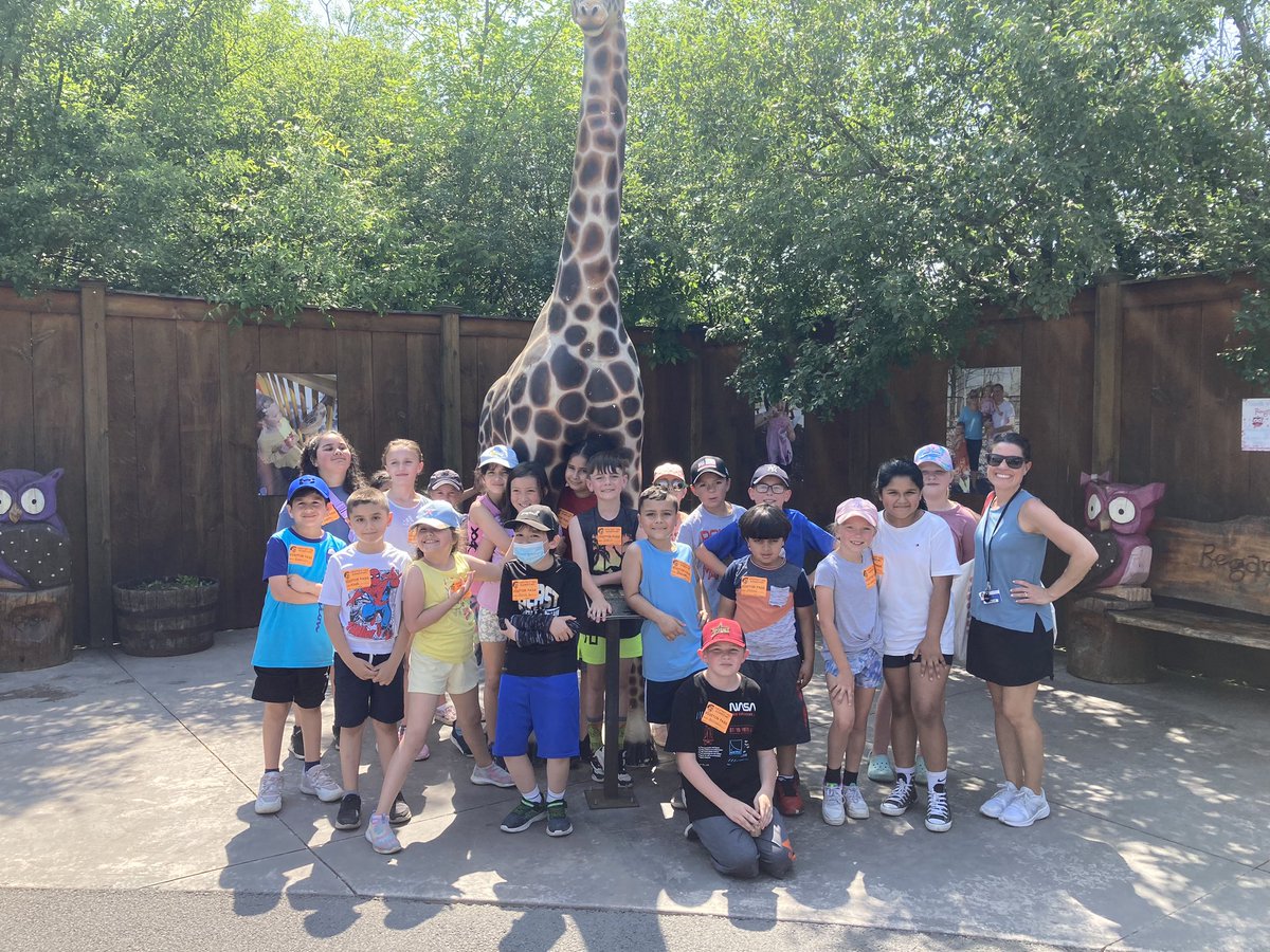 JenniferKittell's tweet photo. It was a great field trip to the Wild!! 🐻🐒🦁 https://t.co/cZVKWFGQLl