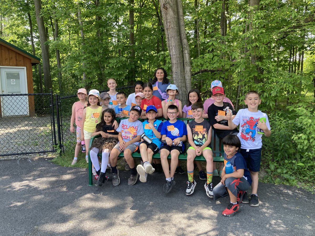 JenniferKittell's tweet photo. It was a great field trip to the Wild!! 🐻🐒🦁 https://t.co/cZVKWFGQLl