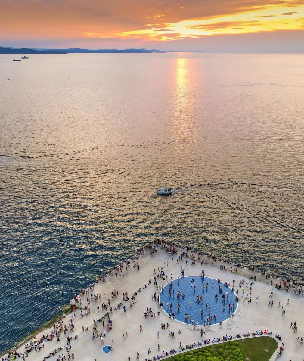 crodestinations's tweet photo. Zadar, #Croatia🇭🇷 #croatia #hrvatska #croazia #kroatien #croatie #croatiafulloflife #crodestinations #beautifulcroatia #zadar #zadarcroatia
📷https://t.co/wH9Rz5RiuZ https://t.co/7ssry2YCWm