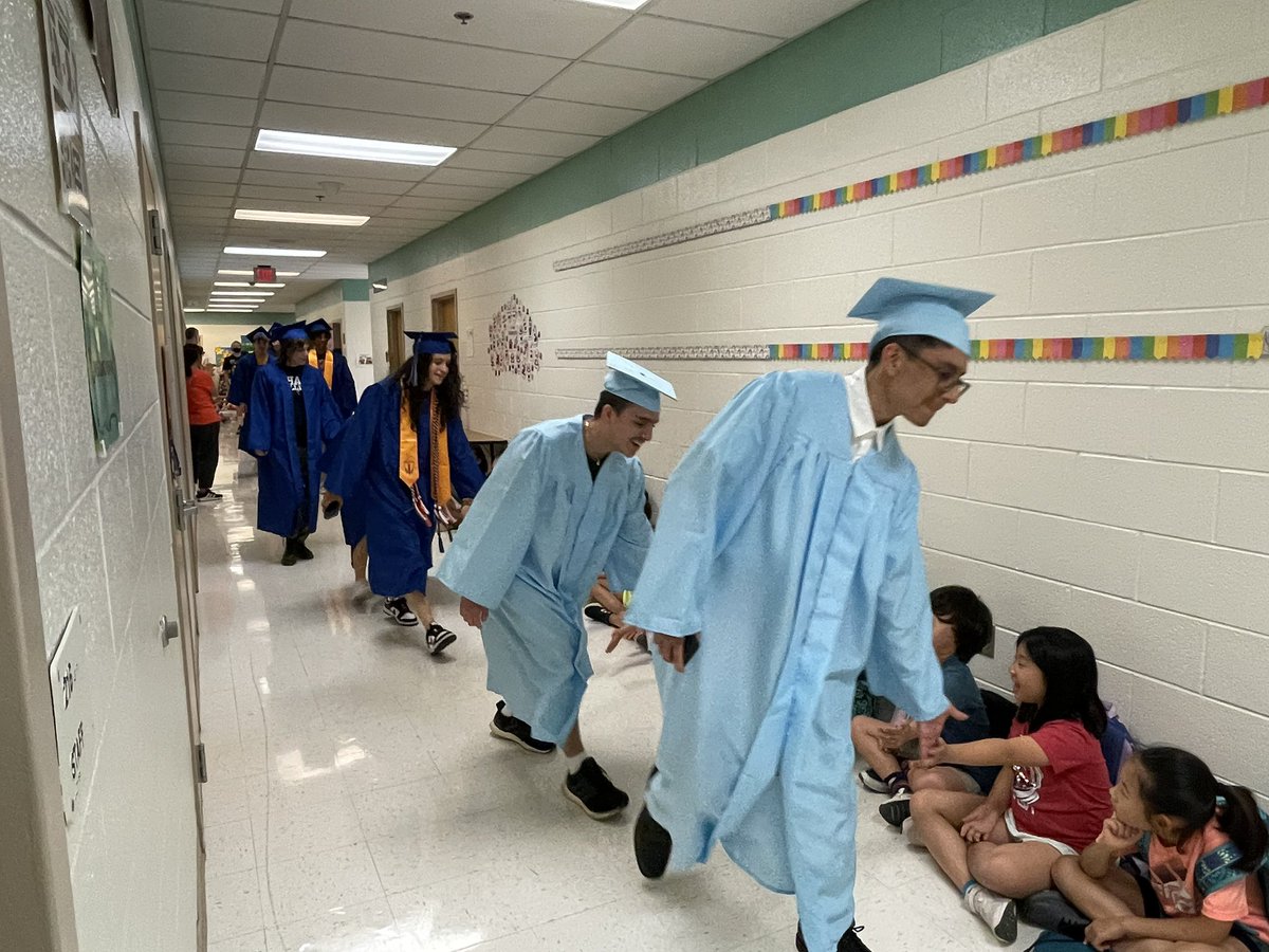 Colin Powell ES FCPS tweet media